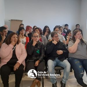 Personal de la Caja de Servicios Sociales de Caleta Olivia se capacitó en Lengua de Señas Argentina