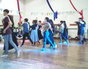 La Escuela Provincial de Danzas participará en el certamen de folklore de Río Grande