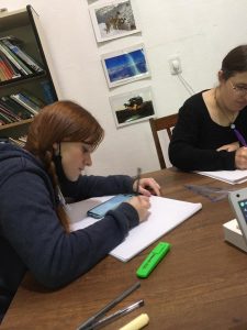 Estudiantes visitan la Casa de Las Juventudes “Memoria Santacruceña” en La Plata
