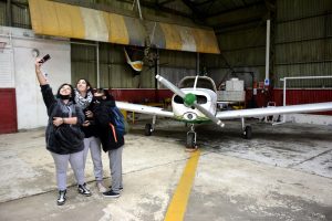 El Instituto “Dra. Elsa Barbería" realizó la tercera clase “Conociendo Malvinas en Escalas” en el Aeroclub Río Gallegos