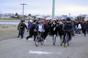 El Instituto “Dra. Elsa Barbería" realizó la tercera clase “Conociendo Malvinas en Escalas” en el Aeroclub Río Gallegos