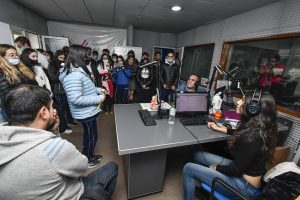 Estudiantes del Colegio Salesiano de Río Gallegos visitaron los estudios de Radio Provincia