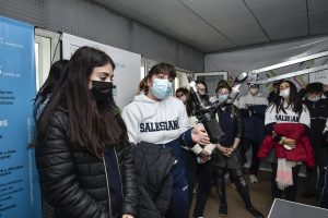 Estudiantes del Colegio Salesiano de Río Gallegos visitaron los estudios de Radio Provincia