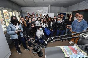 Estudiantes del Colegio Salesiano de Río Gallegos visitaron los estudios de Radio Provincia
