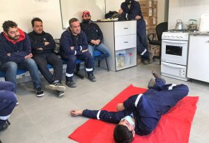 Brindaron capacitación de RCP y primeros auxilios a trabajadores y trabajadoras de la sucursal Caleta Olivia