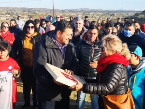 El Gobierno de Santa Cruz acompañó la inauguración de la cancha del Club Olimpia Jrs.
