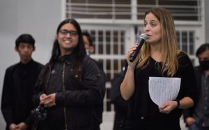 Autoridades de Educación acompañaron el acto por el 212º Aniversario de la Revolución de Mayo en la EPJA N°20