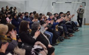 Autoridades de Educación acompañaron el acto por el 212º Aniversario de la Revolución de Mayo en la EPJA N°20